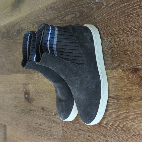 Vince Woman Boots - Picture 2 of 4